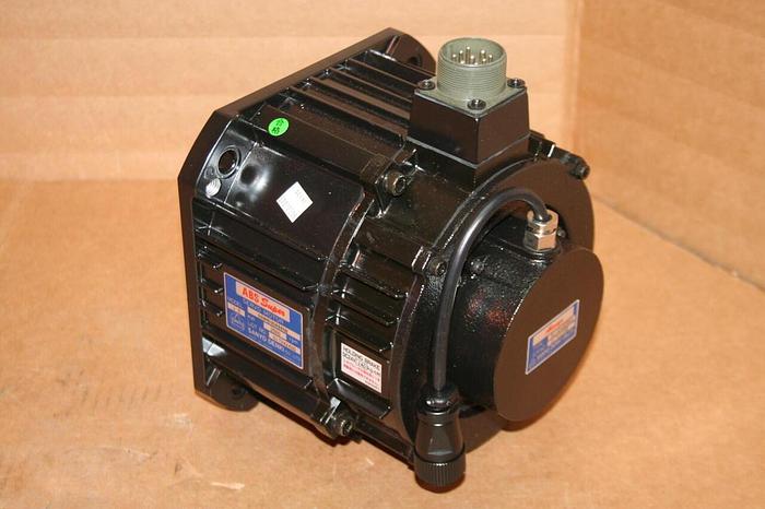 SANYO DENKI 2 HP Servo Motor 68BM090RBRNB Used