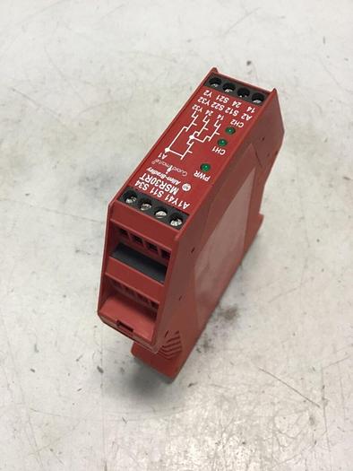 Used ALLEN BRADLEY Guardmaster Safety Relay 440R-N23197 SER A #140077