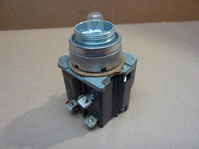 CUTLER HAMMER Push Button 10250T221 #32577 DNL SCRAPPED