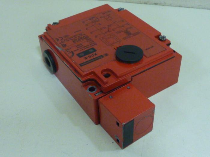 Used TELEMECANIQUE Safety Interlock Switch XCS-E #73822