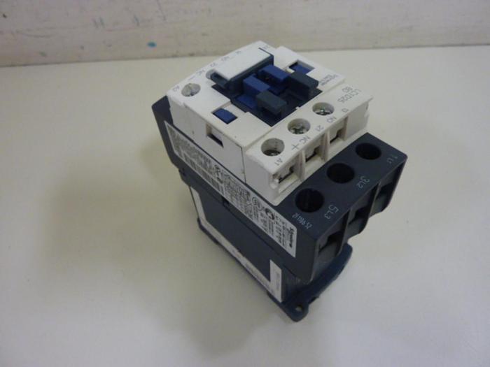 Used TELEMECANIQUE Contactor LC1D25BD #64351