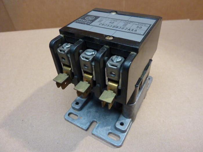Used GENERAL ELECTRIC / GE Contactor CR253DB302AAA #33545