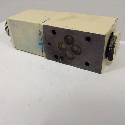 Used VICKERS Valves DG4V-3-2AL-M-U-HL7-60 #89826