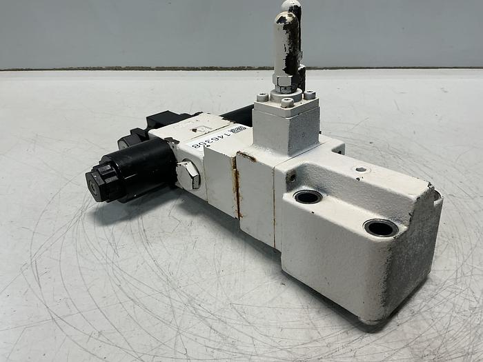 Used TOKIMEC DG4VS-3-0C-M-P7-H-7-P12-52