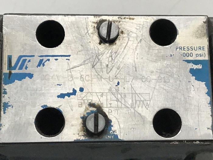 Used VICKERS Valve DG4V-3-6C-M-U-HL7-60-B13 Used