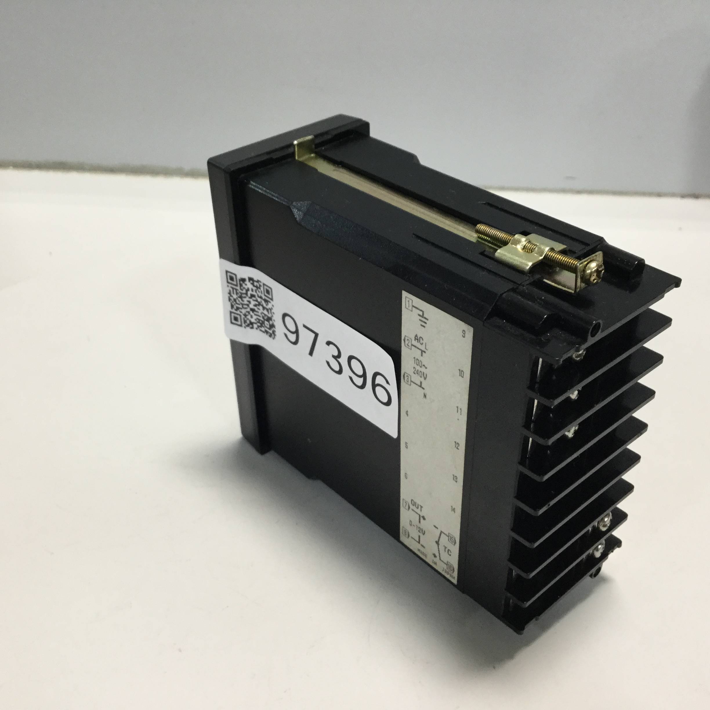 Used RKC Temperature Control REX-C400FK03VNN USED