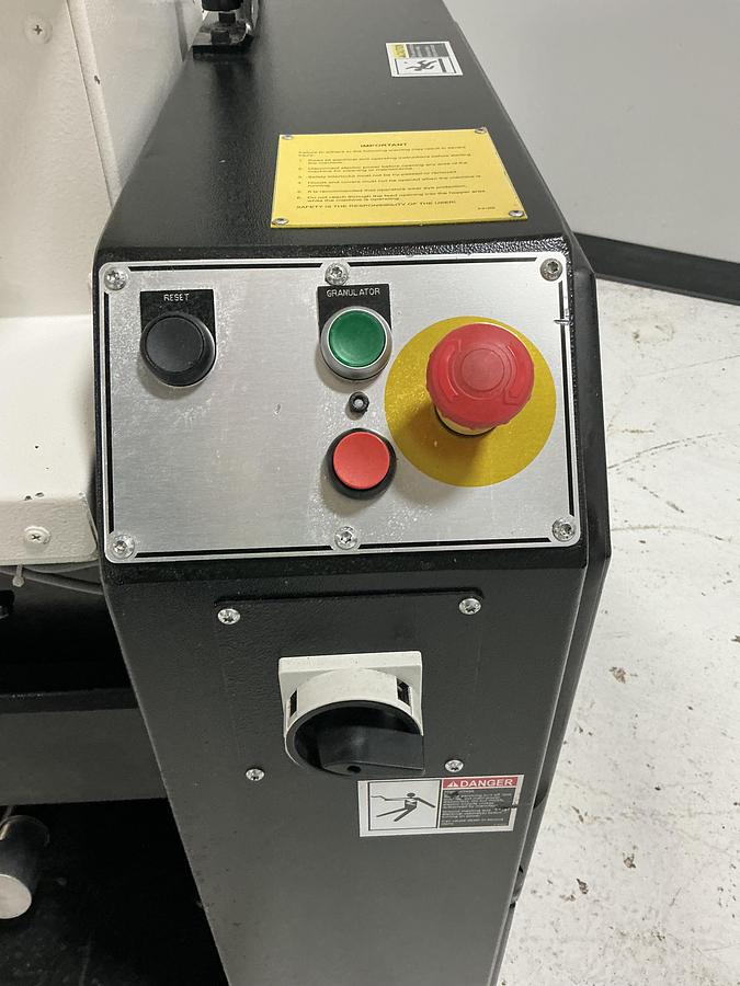 Used MILACRON MG-814 GRINDER