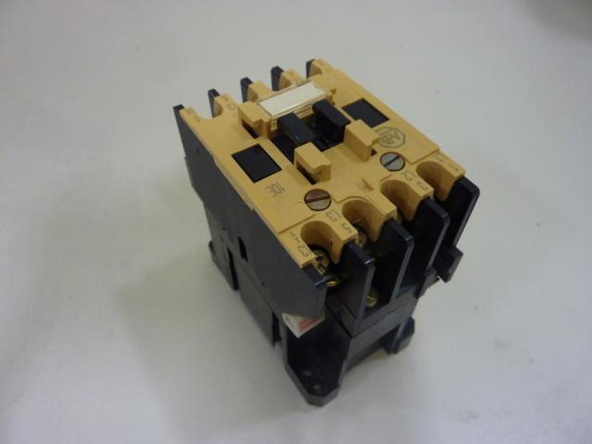 Used ALLEN BRADLEY Contactor 100-A09ND3 SER B Used