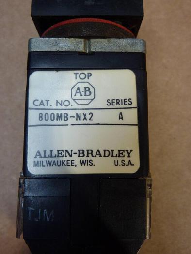 Used ALLEN BRADLEY Selector Switch 800MB-NX2 Used