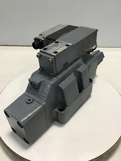 Used BOSCH Proportional Servo Valve 0 811 404 615 USED