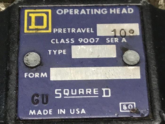 Used SQUARE D Limit Switch 9007-AEQ2699 Used
