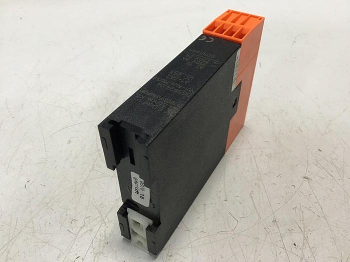 Used SAFEMASTER Safety Relay BG5924.04 #131274