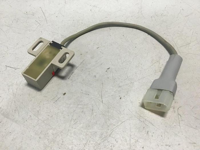 Used FUJI ELECTRIC Proximity Switch PE-B4D3 #128361