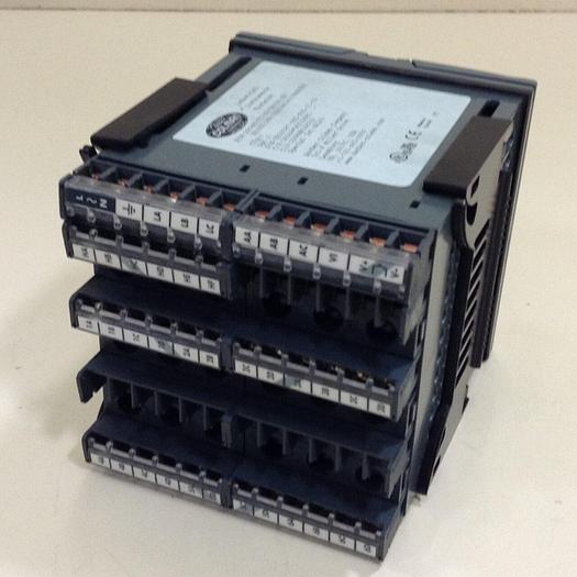 Used BARBER COLMAN Temperature Controller 2204E/CC/VH/TH/XX/XX/XX/XX/2XX #86357