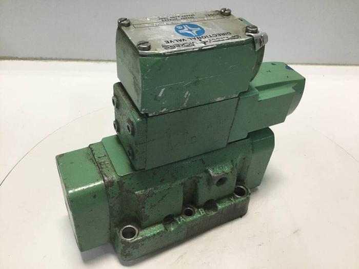 Used VICKERS Directional Valve DG5S4046ATWB40 #99558