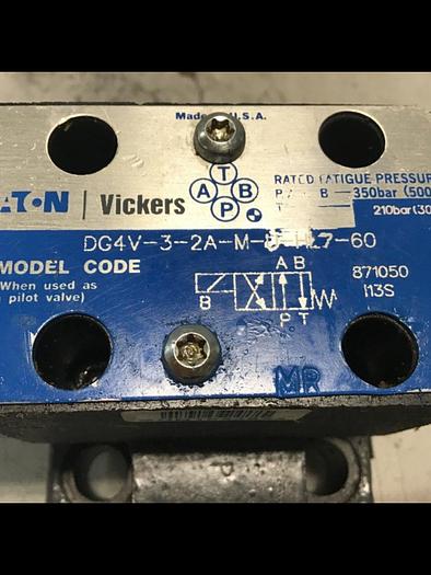 Used VICKERS Valve DG4V-3-2A-M-U-HL7-60 Used