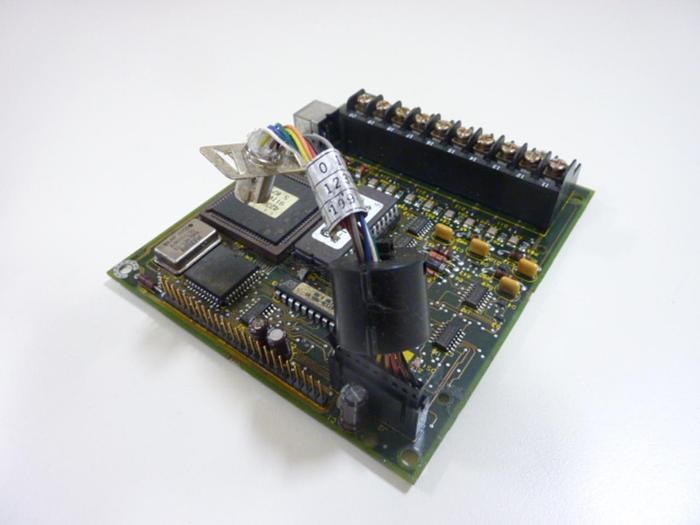 Used ALLEN BRADLEY AC Control Board 42305-052-04 #44482