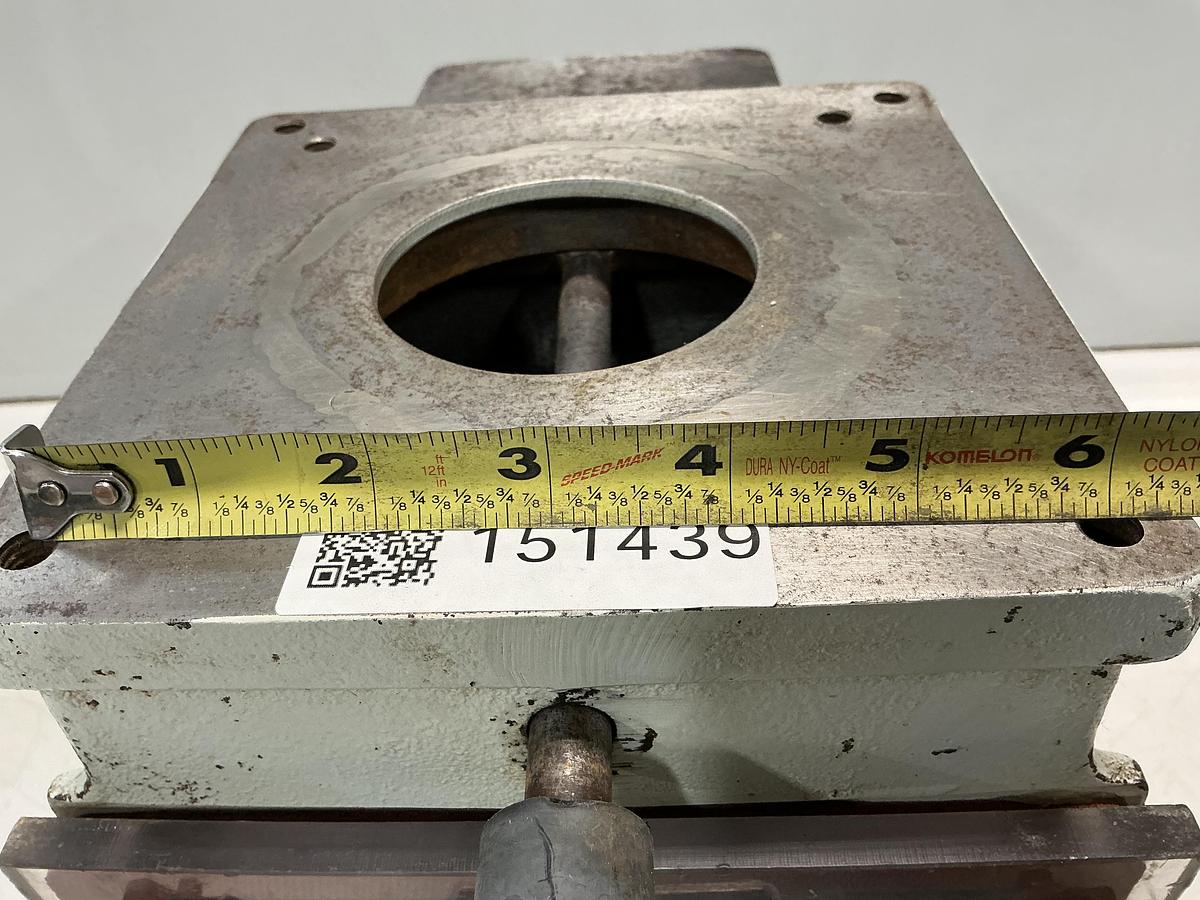 Used METAL FABRICATOR NO MODEL NUMBER / NO TAG