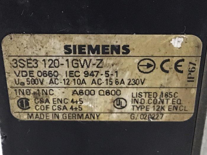 Used SIEMENS Limit Switch3 3SE3 120-1GW-Z #121166