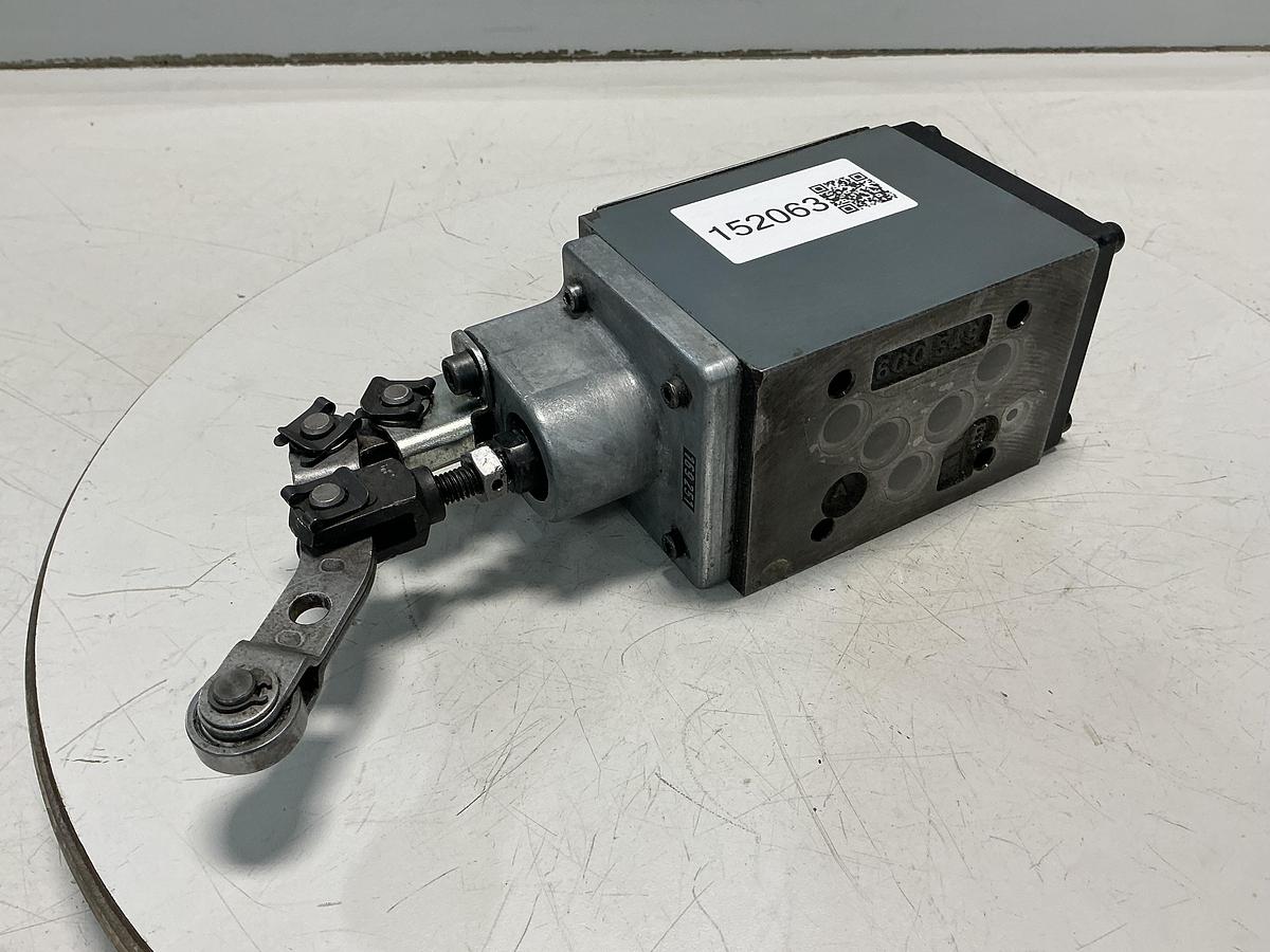 Used REXROTH 5-4WMRC 10 D30/SO122 S043A 958