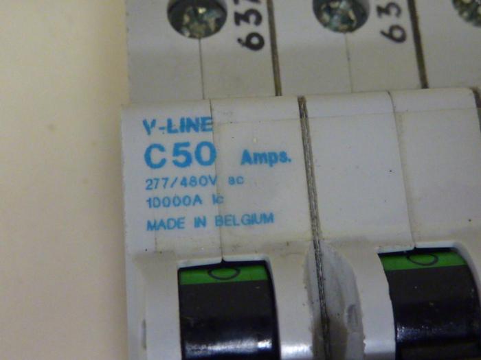 Used GENERAL ELECTRIC / GE Circuit Breaker V07350 #64216