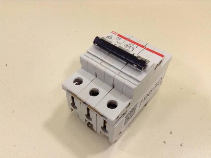 Used ABB 6 Amp Circuit Breaker S273-K6A #79630