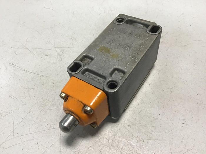 Used SIEMENS Limit Switch 3SE3 170-1C #121123