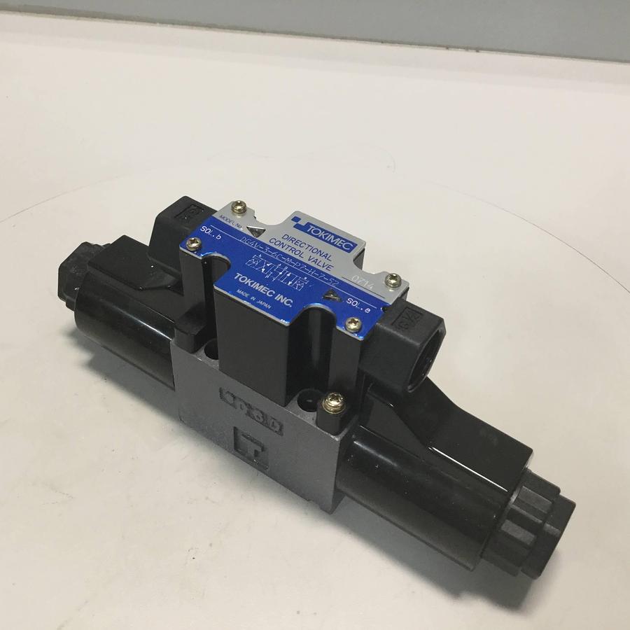Used TOKIMEC Directional Control Valve DG4V-3-6C-M-P7-H-7-52 USED