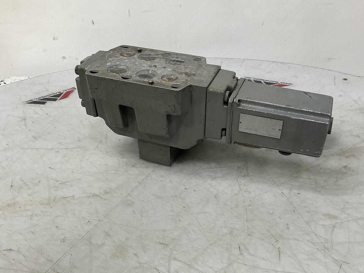 Used REXROTH 4 WRDE 25 -31/-372
