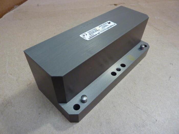 APPLIED ROBOTICS INC Pneumatic Module 0501-D01A-00 USED