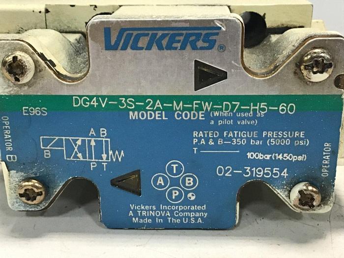 Used VICKERS Valve DG4V-3S-2A-M-FW-D7-H5-60 #132198
