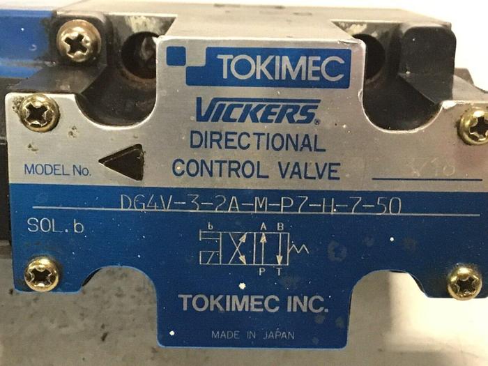 Used VICKERS Directional Control Valve DG4V-3-2A-M-P7-H-7-50 Used