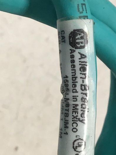 Used ALLEN BRADLEY Ethernet Cable 1585J-M8TBJM-1 #125507