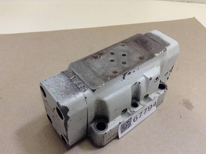 Used VICKERS Valve DG5S4042CXETMFWB670 #67794