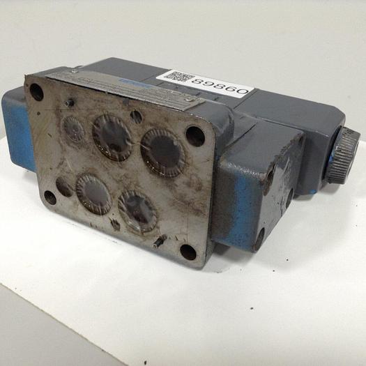 Used VICKERS Valve DG4V-3-6C-M-U-HL7-60-B13 Used