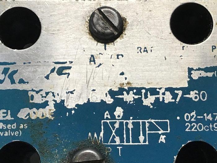 Used VICKERS Valve DG4V-3-6AL-M-U-HL7-60 #137906