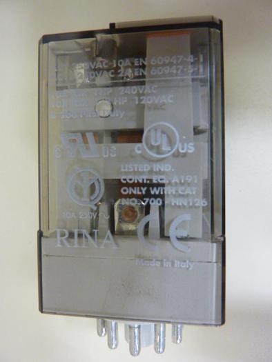 Used ALLEN BRADLEY Relay 700-HA33Z24 SER D #50472