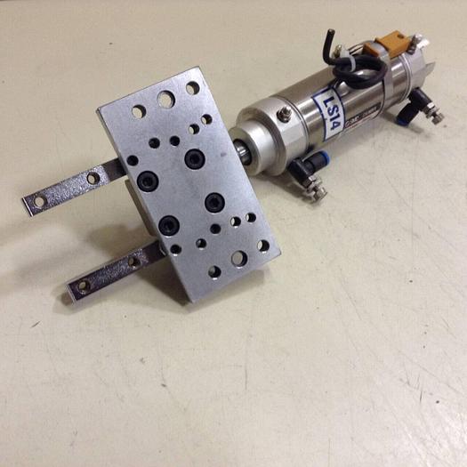 Used SMC Cylinder CDM2D40A-D8609-52 #88336