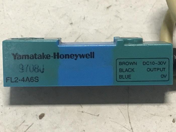 Used YAMATAKE Proximity Switch FL2-4A6S #128202