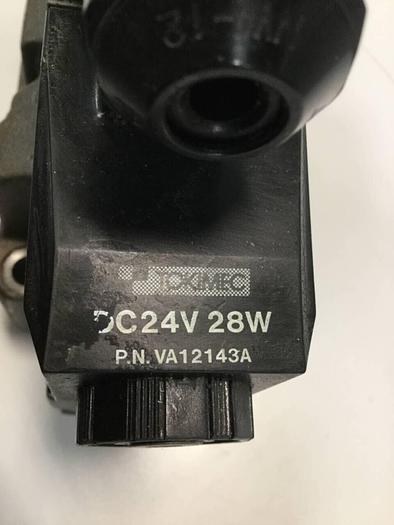 Used TOKIMEC VICKERS Valve DG3V-7-3C-E-T-10-JA8-SM15-7 USED