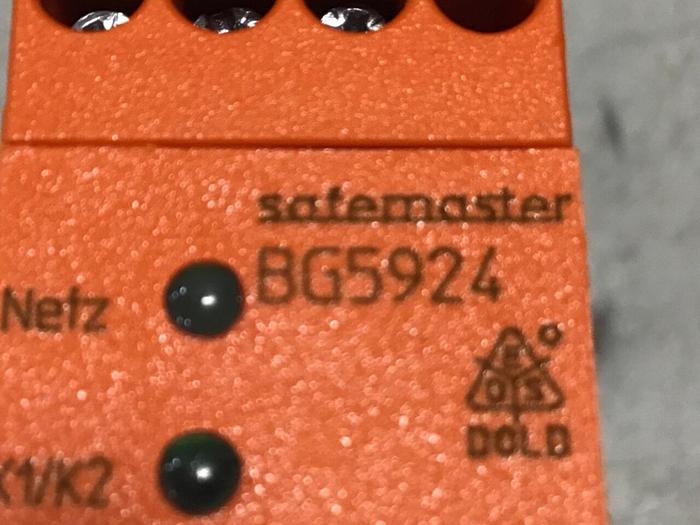 SAFEMASTER Safety Relay BG5924.48 #138401