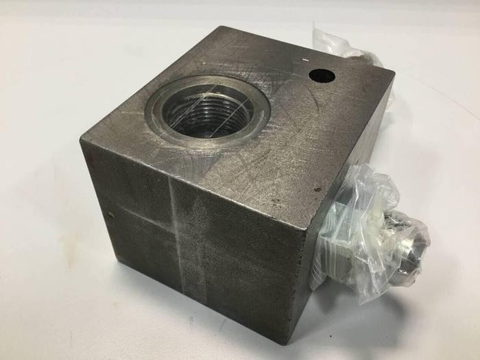 Used VICKERS Manifold Block Valve MCD-4501 #131709