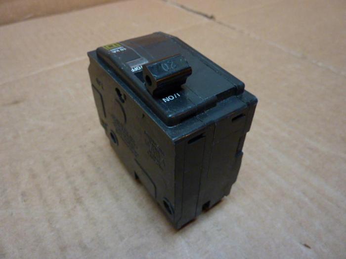 Used SQUARE D 20 Amp Circuit Breaker QO220 #27625