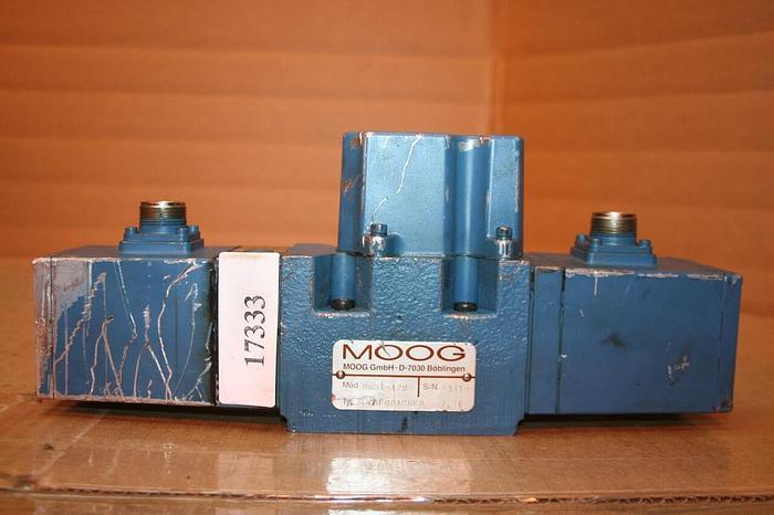 Used MOOG Hydraulic Valve D651-129 Used