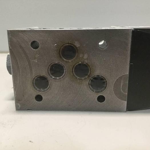 Used VICKERS Tokimec Directional Control Valve DG4V52AMP7LH740 Used