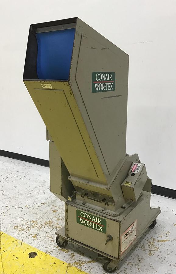 Used CONAIR ES1012 10 HP Grinder Used #142102