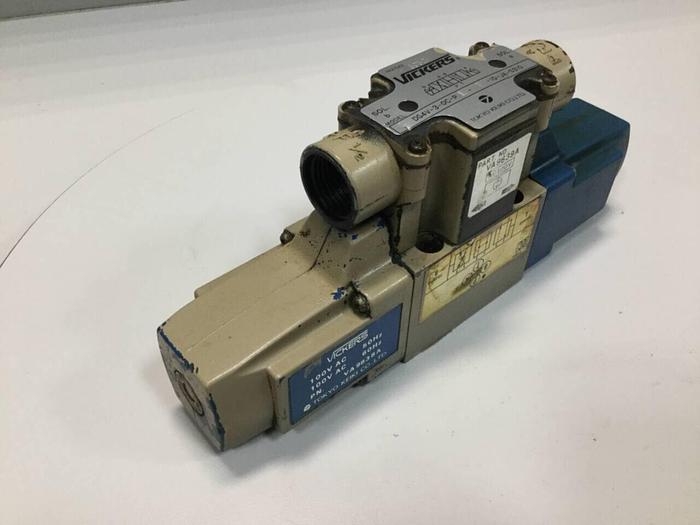 Used VICKERS Solenoid Valve DG4V30CPLT10JAS310 #98162