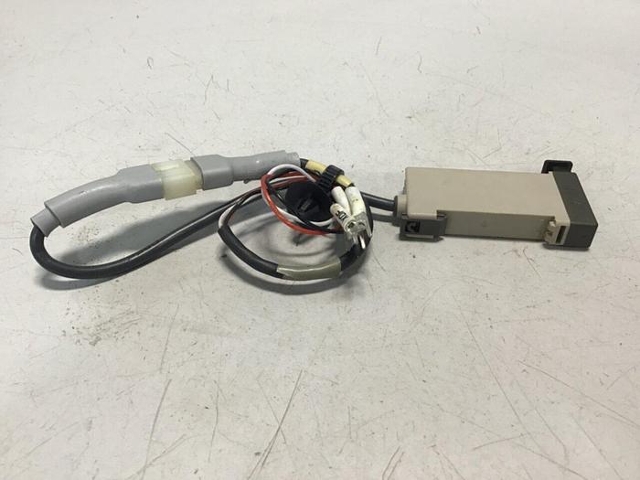 Used OMRON Photoelectric Sensor E3X-NT11 #128461