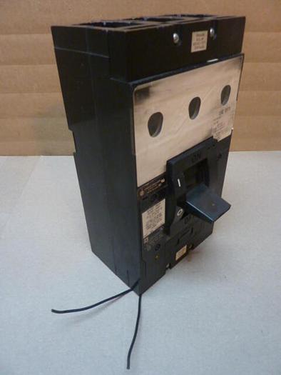 Used SQUARE D 400 Amp Circuit Breaker LAL2640036M #32126