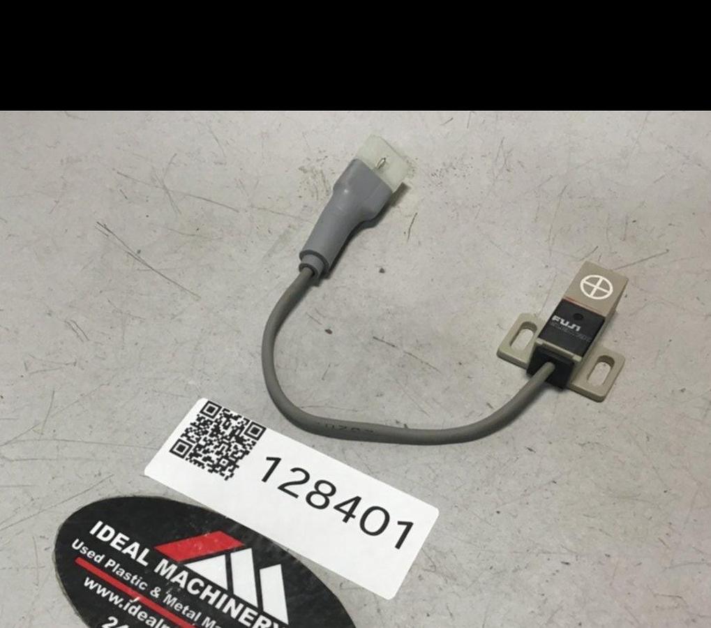 Used FUJI ELECTRIC Proximity Switch PE-B4D3 USED